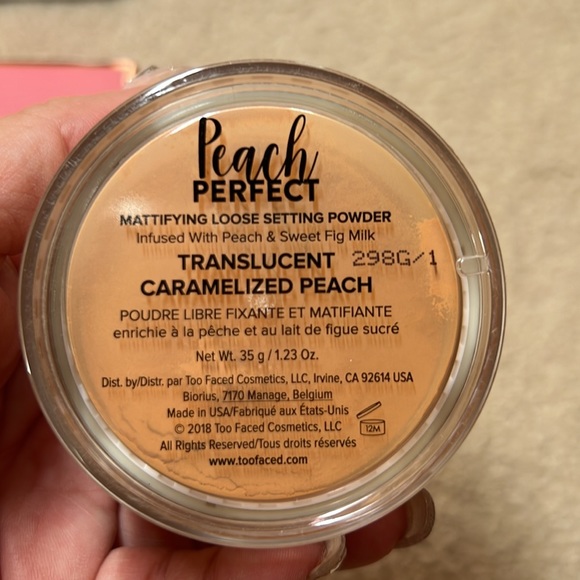 never used still in box Too Faced Translucent powder - Picture 3 of 3